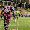 4 Gol Bersejarah Michail Antonio Beri Norwich Tiket Degradasi 4 Gol Bersejarah Michail Antonio Beri Norwich Tiket Degradasi
