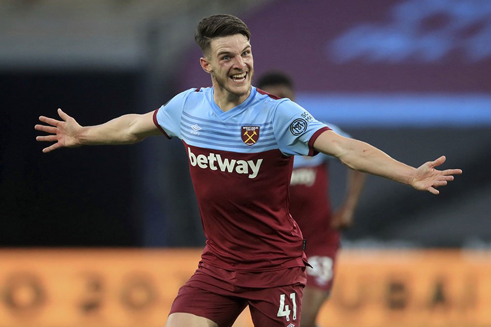 Tikung MU, Man City Juga Kejar Declan Rice