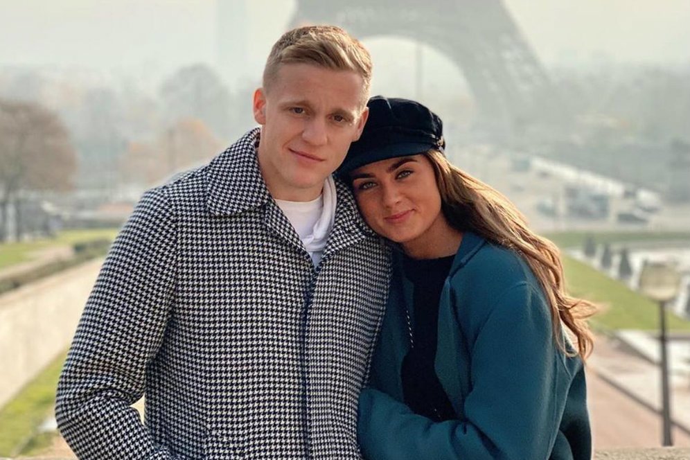 Umumkan Kehamilan Sang Pacar, Donny van de Beek Malah Kena Ejek: Namanya Ole Gunnar Kah?