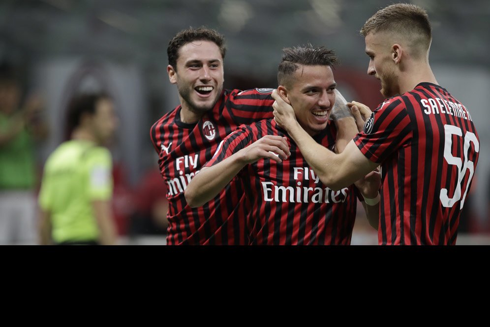 Sesumbar Fans AC Milan Setelah Rossonerri tak Terkalahkan Dalam Sembilan Laga Serie A