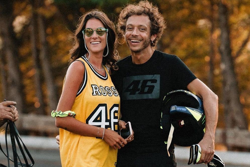 Francesca Sofia Novello Bersyukur Valentino Rossi Pensiun dari MotoGP Saat Punya Anak