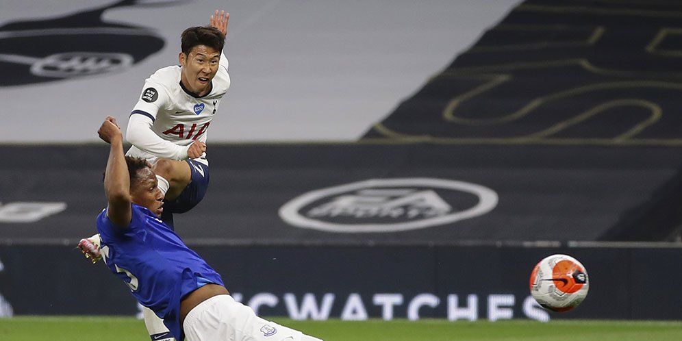 Waduh, Hugo Lloris dan Son Heung-Min Bertengkar di Lapangan