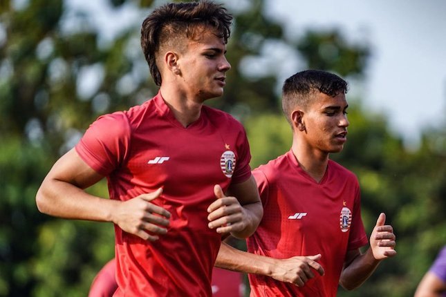 Lini Tengah, Duo Brasil Masuk Skuad?
