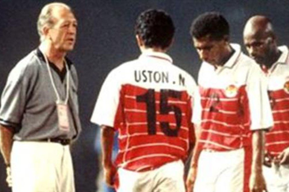 Mantan Pelatih Timnas Indonesia, Henk Wullems Berpulang di Usia 84 Tahun