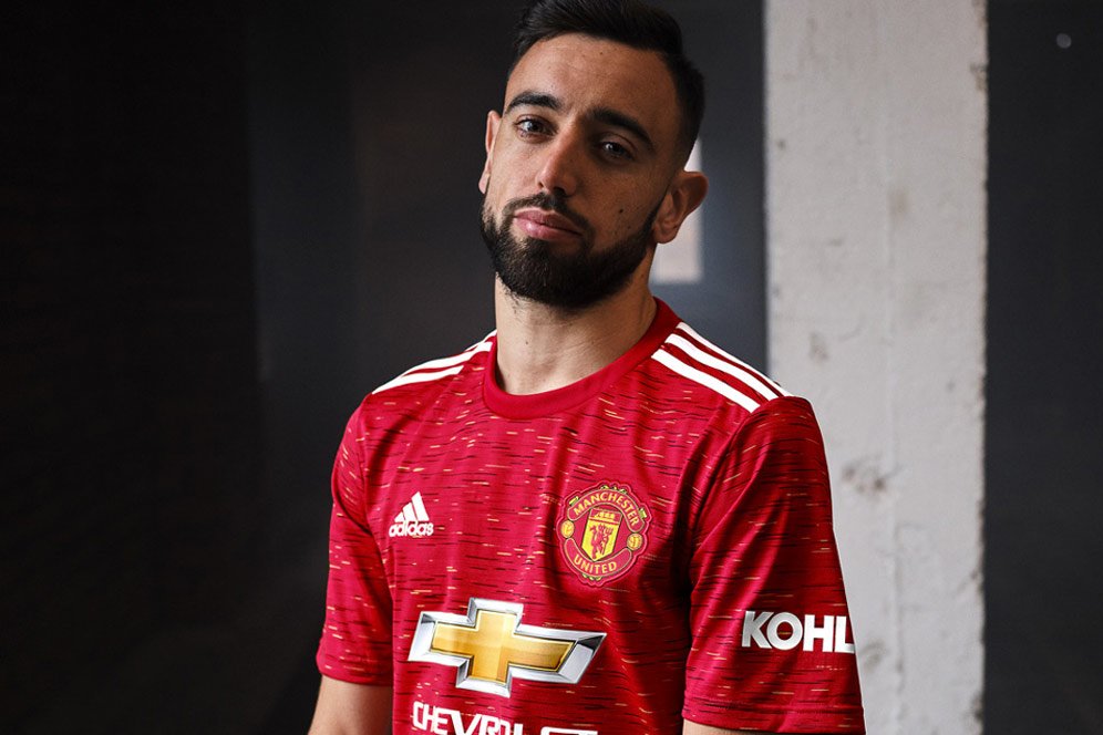 Reaksi Netizen Soal Jersey Home MU 2020/21: Jerseynya Juara EPL 2021 Nih!