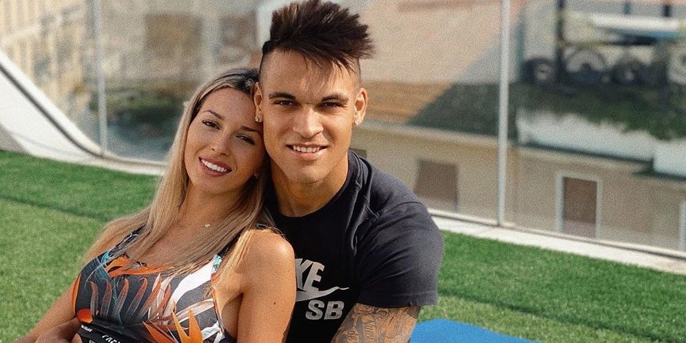 WAGs: Agustina Gandolfo, Musim panas, dan Kolam Renang