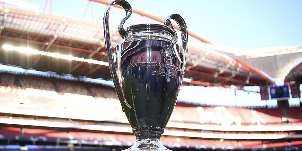 Trofi Liga Champions. (c) AP Photo