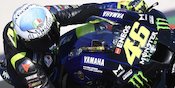 Ibu Valentino Rossi Malu Sang Anak Pakai Helm Bertema Viagra