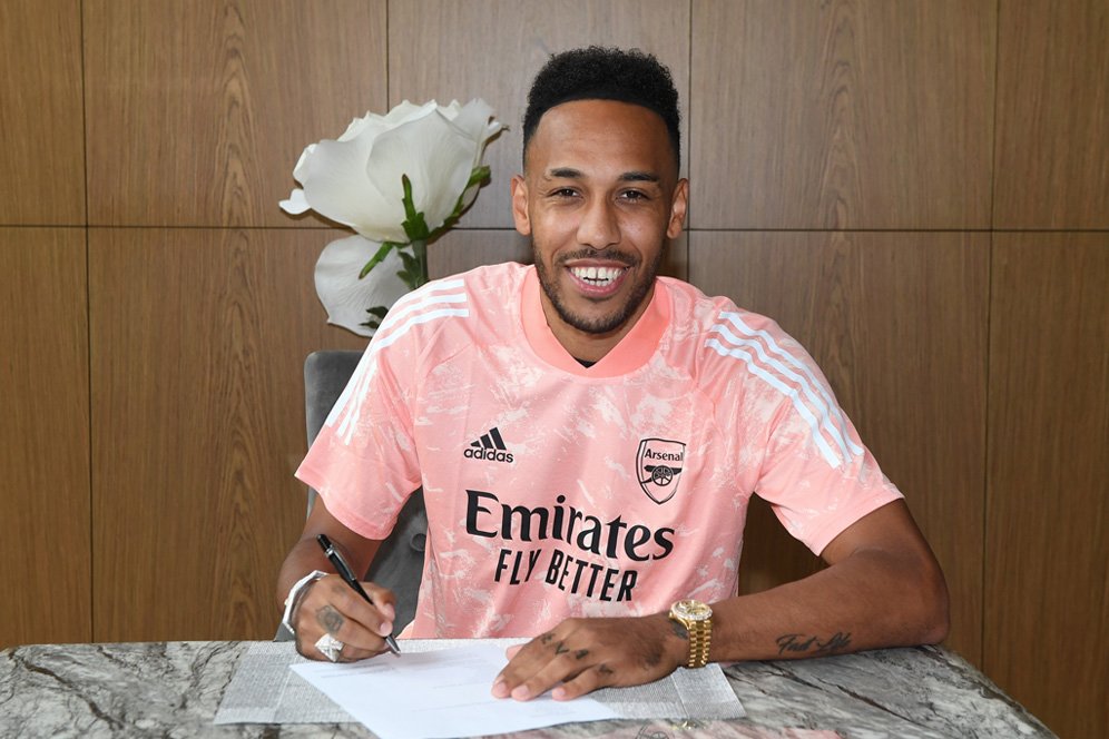 Akhirnya! Aubameyang Teken Kontrak Baru di Arsenal