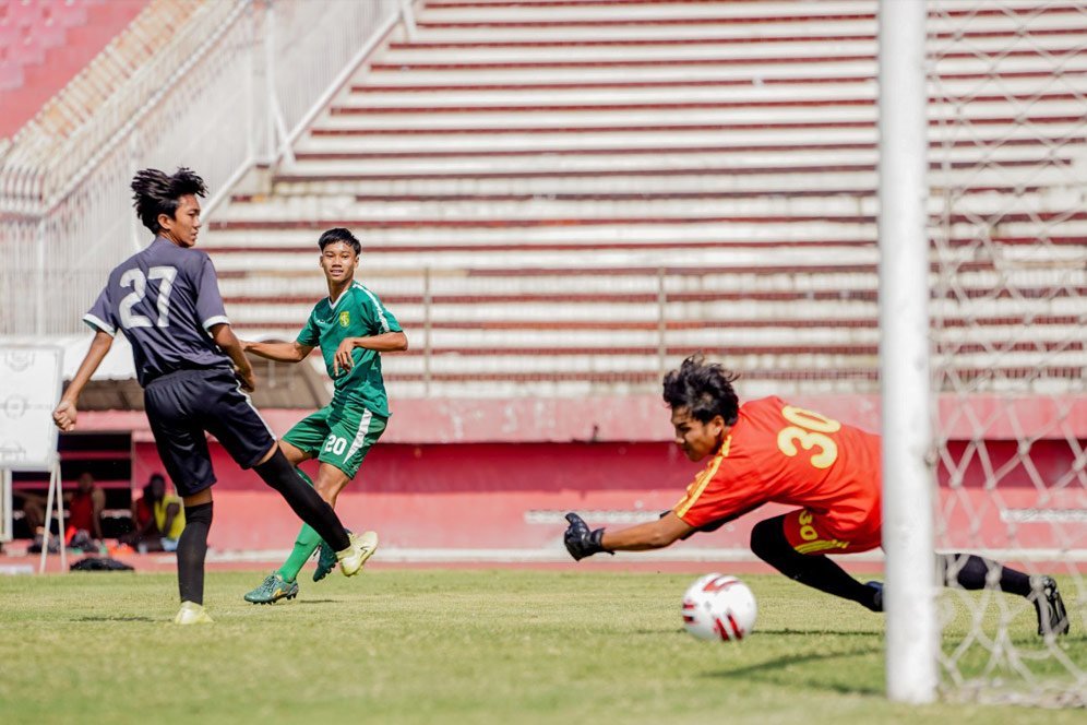 Dua Pemain Muda Persebaya Sukses Curi Perhatian dan Banjir Pujian Dua Pemain Muda Persebaya Sukses Curi Perhatian dan Banjir Pujian