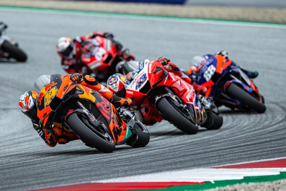 Ahli Tikungan Terakhir, Dovizioso Sebut Espargaro 'Tak Cerdas' di MotoGP Styria