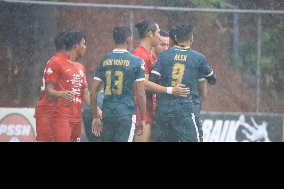 Uji Coba vs Persija Terhenti Akibat Hujan Deras, Gelandang Persikabo Tidak Puas Uji Coba vs Persija Terhenti Akibat Hujan Deras, Gelandang Persikabo Tidak Puas