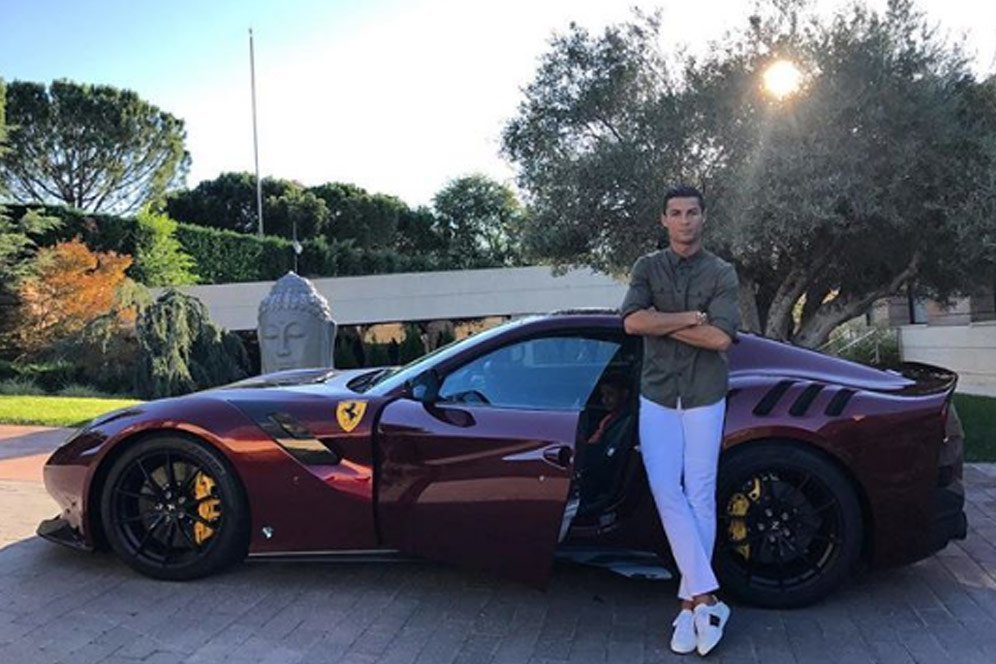 Deretan Mobil Mewah Cristiano Ronaldo, dari Rp600 Juta sampai Rp33 Miliar