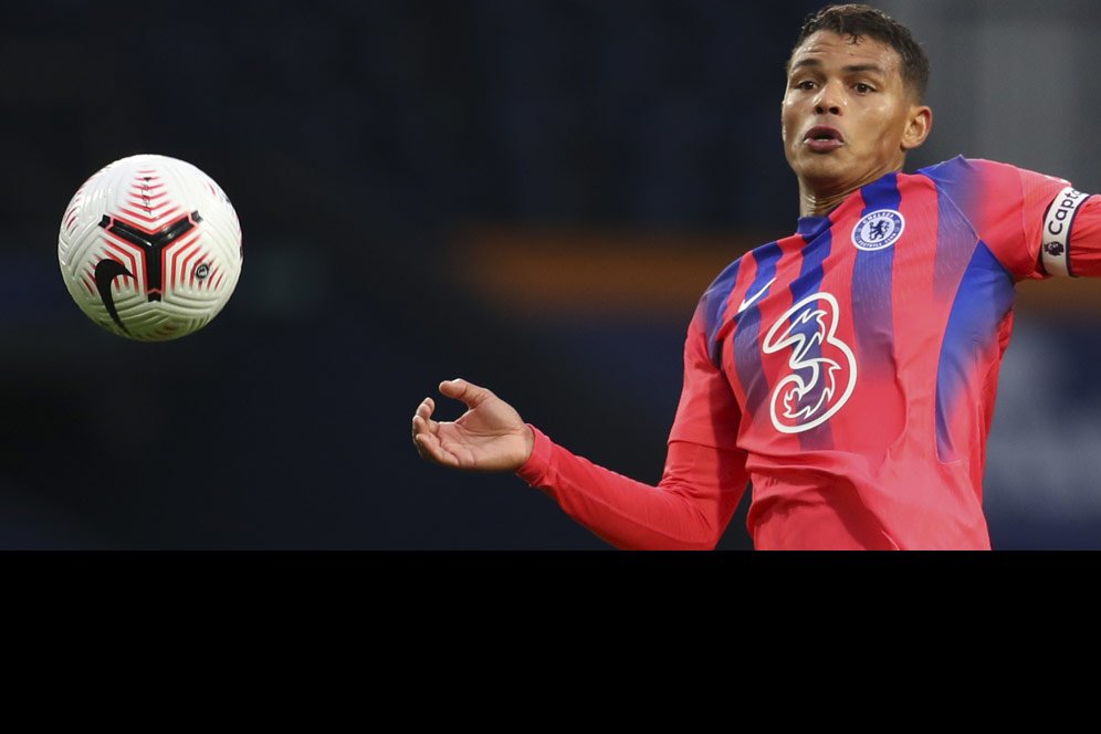 Usai Melakukan Blunder Fatal, Thiago Silva Akhirnya Muncul ke Permukaan