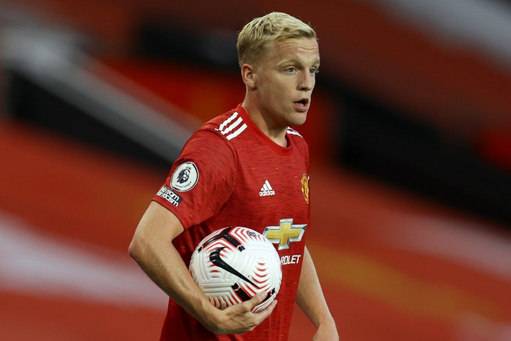 Legenda Belanda Kritik Transfer Van de Beek ke MU: Gaji Besar, tapi Jarang Bermain