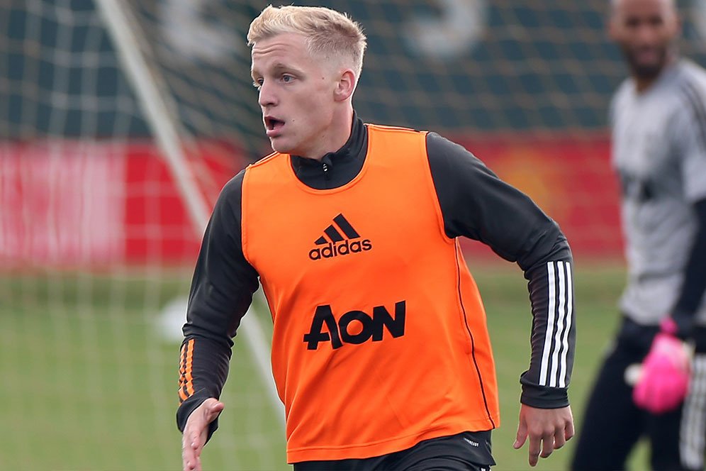 Eksperimen Ajaib Solskjaer: Jadikan Donny van de Beek Winger di MU