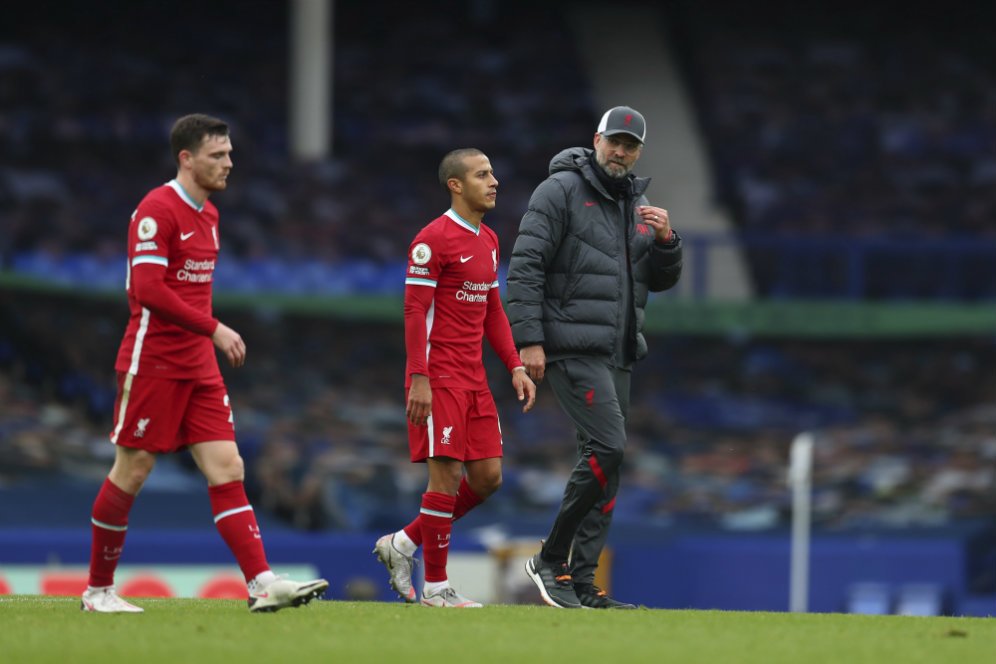 Sindiran Robertson untuk Wasit VAR: Yang Offside Kukunya Mane Mungkin