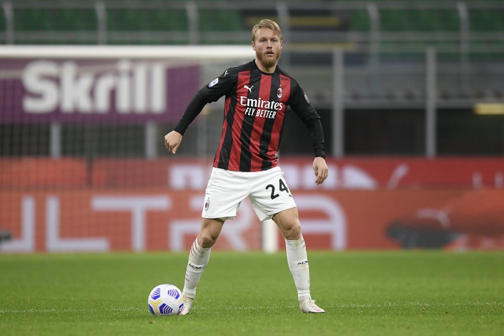 Kabar Baik, AC Milan! Simon Kjaer Tidak Mengalami Cedera