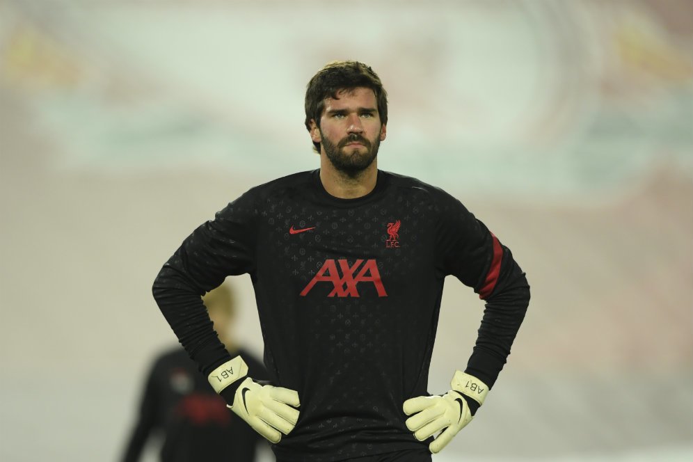 Terlalu Sering Cedera, Legenda ini Cium Ada Sesuatu yang Salah Dengan Alisson