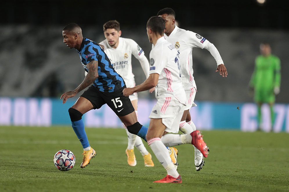 Resmi Tinggalkan Inter Milan, Ashley Young Bergabung dengan Aston Villa Resmi Tinggalkan Inter Milan, Ashley Young Bergabung dengan Aston Villa