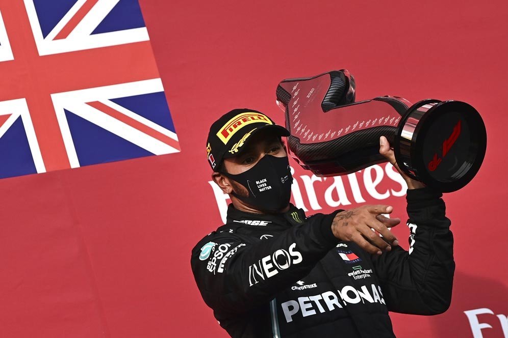 Lewis Hamilton Beri 'Kode' Tinggalkan Formula 1 Akhir Musim Ini