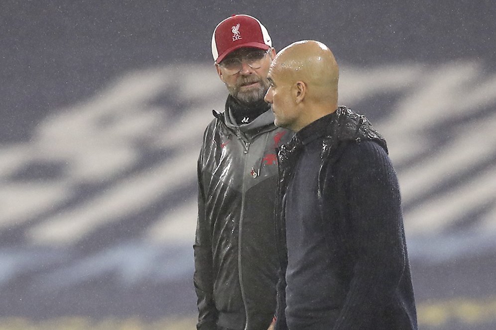 Klopp Kibarkan Bendera Putih, Guardiola: Liverpool Masih Bisa Juara!