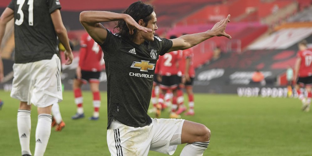 Cetak Dua Gol, Bukti Edinson Cavani Masih Belum Habis!