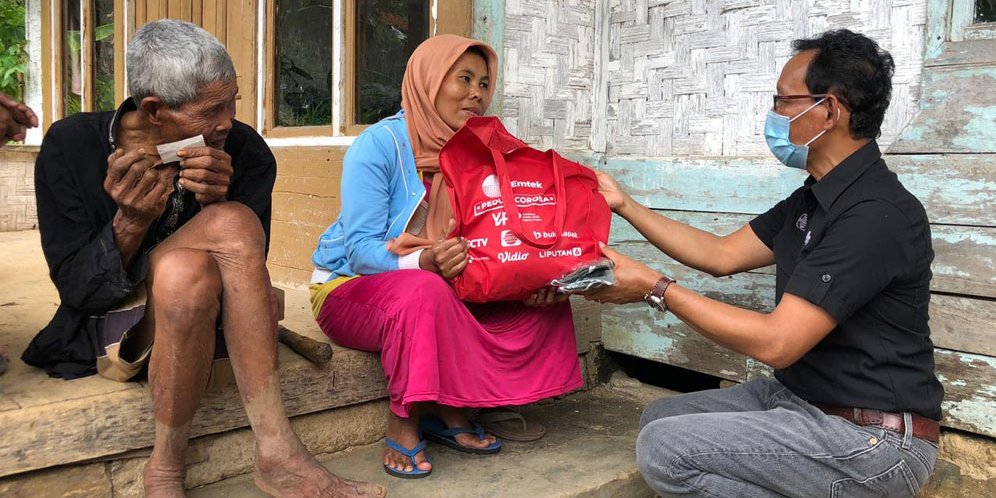 EMTEK Peduli Corona Kembali Salurkan Paket Sembako dan Masker Kain untuk Warga Terdampak Corona