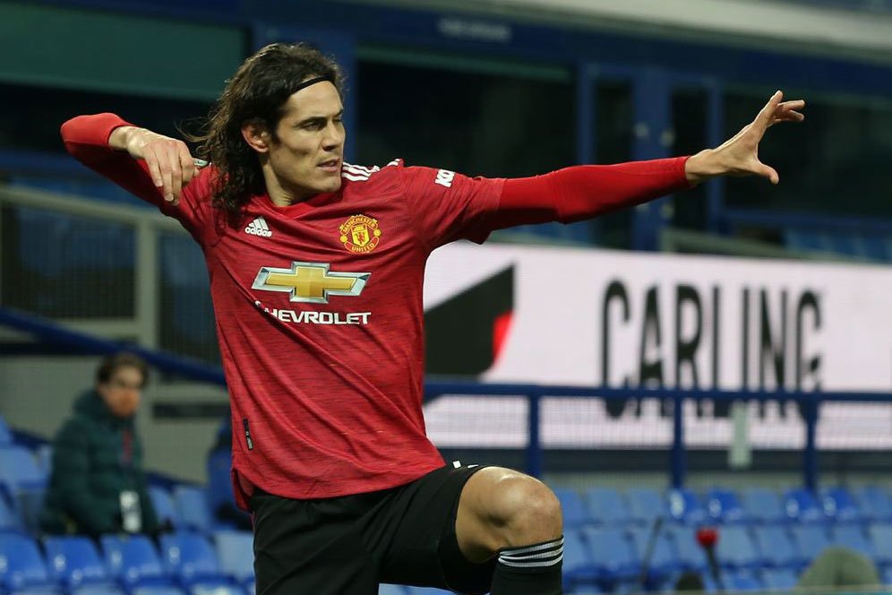 Martial Melempem, Haruskah Cavani Jadi Starter untuk MU?