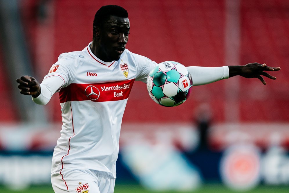 Kartu Kuning! Pemain Stuttgart Dianggap Cetak Gol dengan Cara Tidak Hormati Lawan Kartu Kuning! Pemain Stuttgart Dianggap Cetak Gol dengan Cara Tidak Hormati Lawan