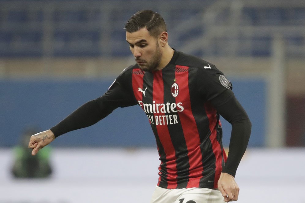 PSG Kesengsem Theo Hernandez, AC Milan: Gak Dulu!