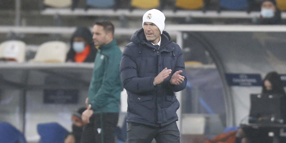 Real Madrid Tunggu Sampai Laga Derbi Madrid Sebelum Pecat Zinedine Zidane