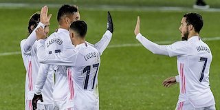 Eden Hazard (kanan) merayakan golnya untuk Real Madrid (c) AP Photo
