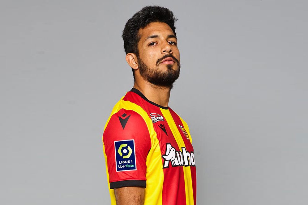 Bek Timnas Argentina ini Masuk Radar Transfer Manchester United