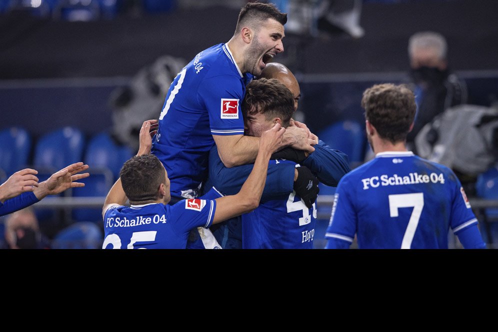 Hat-trick Bersejarah Matthew Hoppe Akhiri Puasa Panjang Schalke di Bundesliga