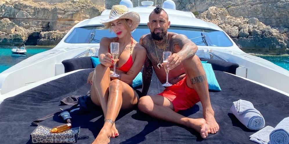 Kacau! Arturo Vidal Mendadak Viral Usai Kepergok Mabuk Berat dan Jumpalitan di Atas Mobil