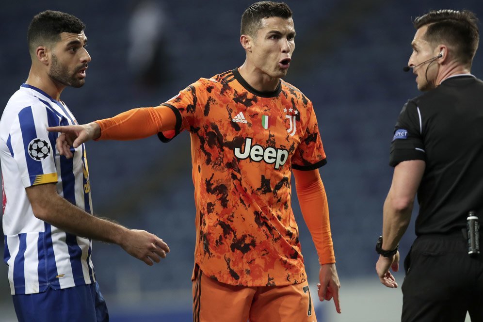 Cristiano Ronaldo Disebut Jadi Biang Kerok Kekalahan Juventus atas Porto Cristiano Ronaldo Disebut Jadi Biang Kerok Kekalahan Juventus atas Porto