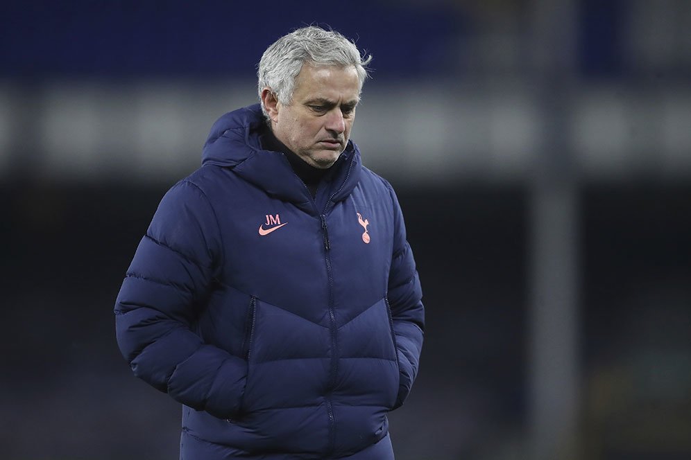 Suara Netizen Usai Jose Mourinho Dipecat Tottenham: The Finished One!