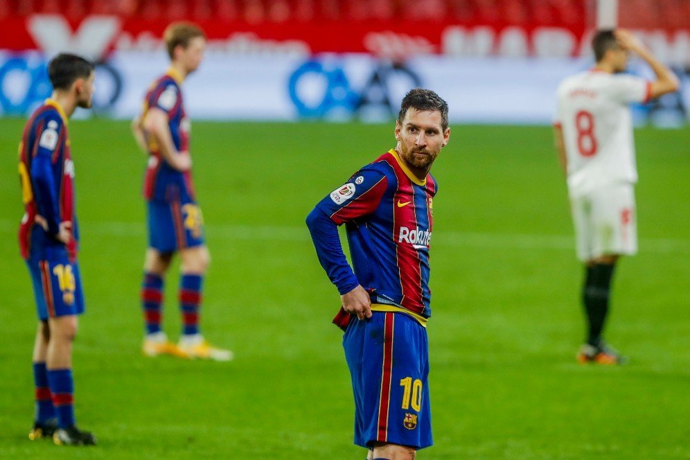 Murka! Kesal Terus-Menerus Direkam, Lionel Messi Tegur Fans Barcelona