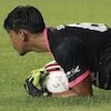 Pandangan Pelatih Kiper Persebaya Soal Kartu Merah Satria Tama