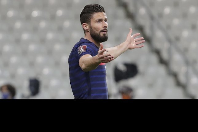 Giroud: Katakan Tidak Untuk Pensiun!