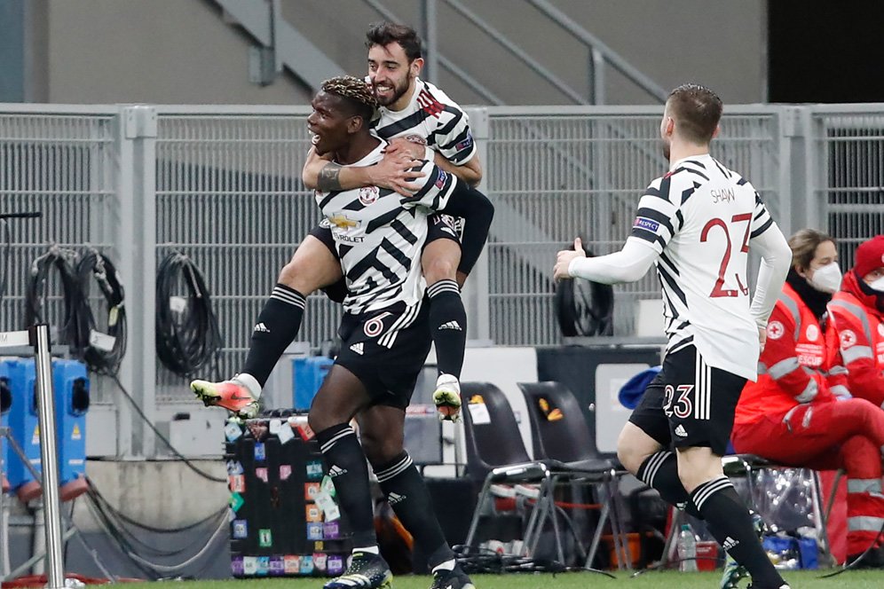 Berbahayanya Paul Pogba dengan Balutan Jersey Hitam-Putih