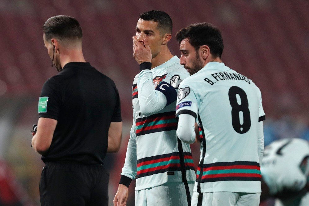 Eks Liverpool Ini Ejek Cristiano Ronaldo dan Bruno Fernandes 'Si Spesialis Penalti'