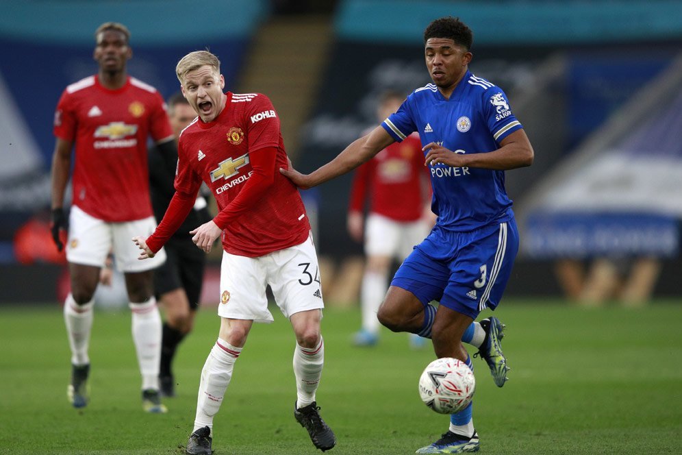 Selama Solskjaer Masih di Manchester United, Jangan Harap Van de Beek Bakal Main