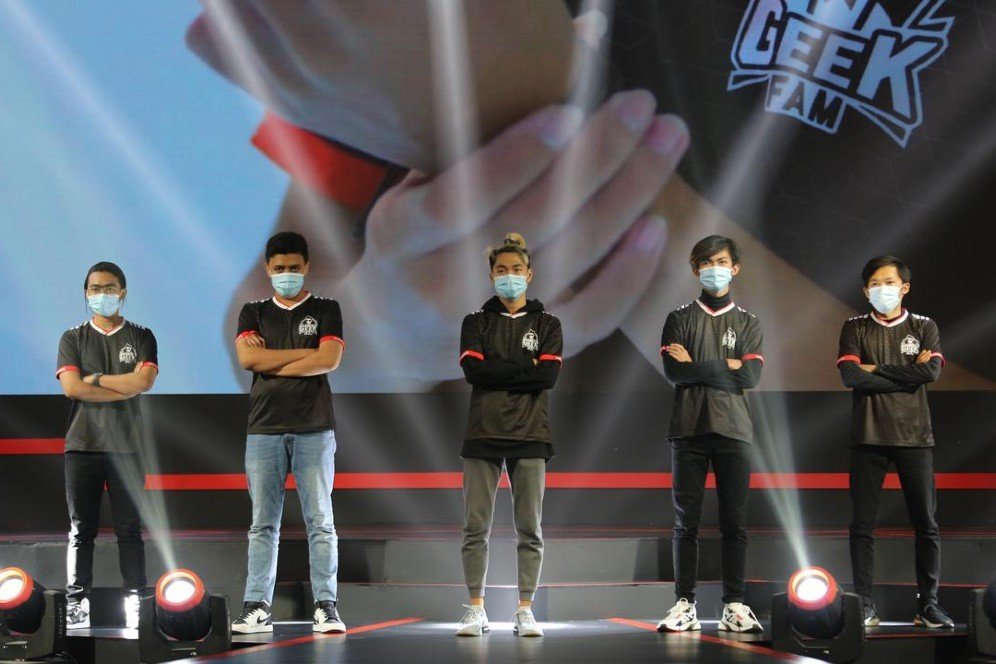 Kejutan! Geek Fam Tumbangkan EVOS Legends pada MPL Season 7 Minggu Kedua Kejutan! Geek Fam Tumbangkan EVOS Legends pada MPL Season 7 Minggu Kedua