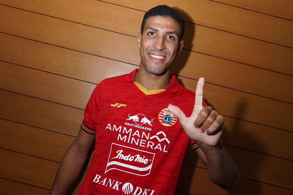 Resmi Diperkenalkan, Persija Hanya Ikat Bek Asal Brasil dengan Durasi Singkat Resmi Diperkenalkan, Persija Hanya Ikat Bek Asal Brasil dengan Durasi Singkat