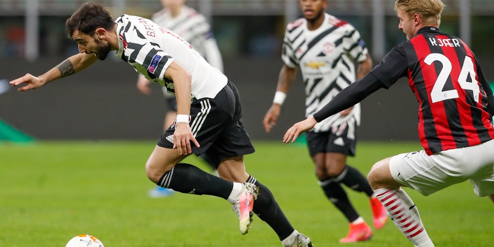 Aksi Bruno Fernandes di laga Arsenal vs Manchester United, Liga Europa 2020/21. (c) AP Photo