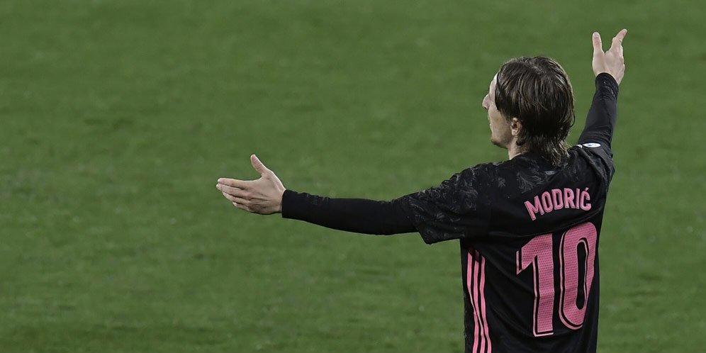 Florentino Perez Konfirmasi Luka Modric Bertahan di Real Madrid