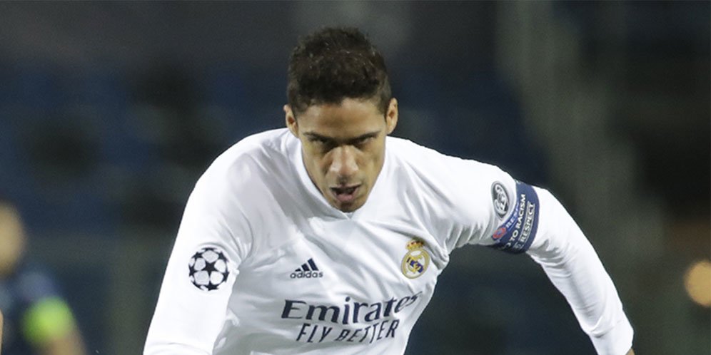 Raphael Varane Kian Mendekat ke Manchester United - Bola.net