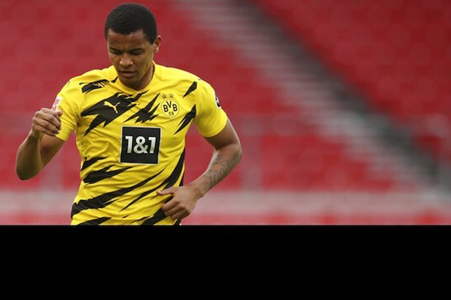 Akanji Ditawarkan ke Arsenal